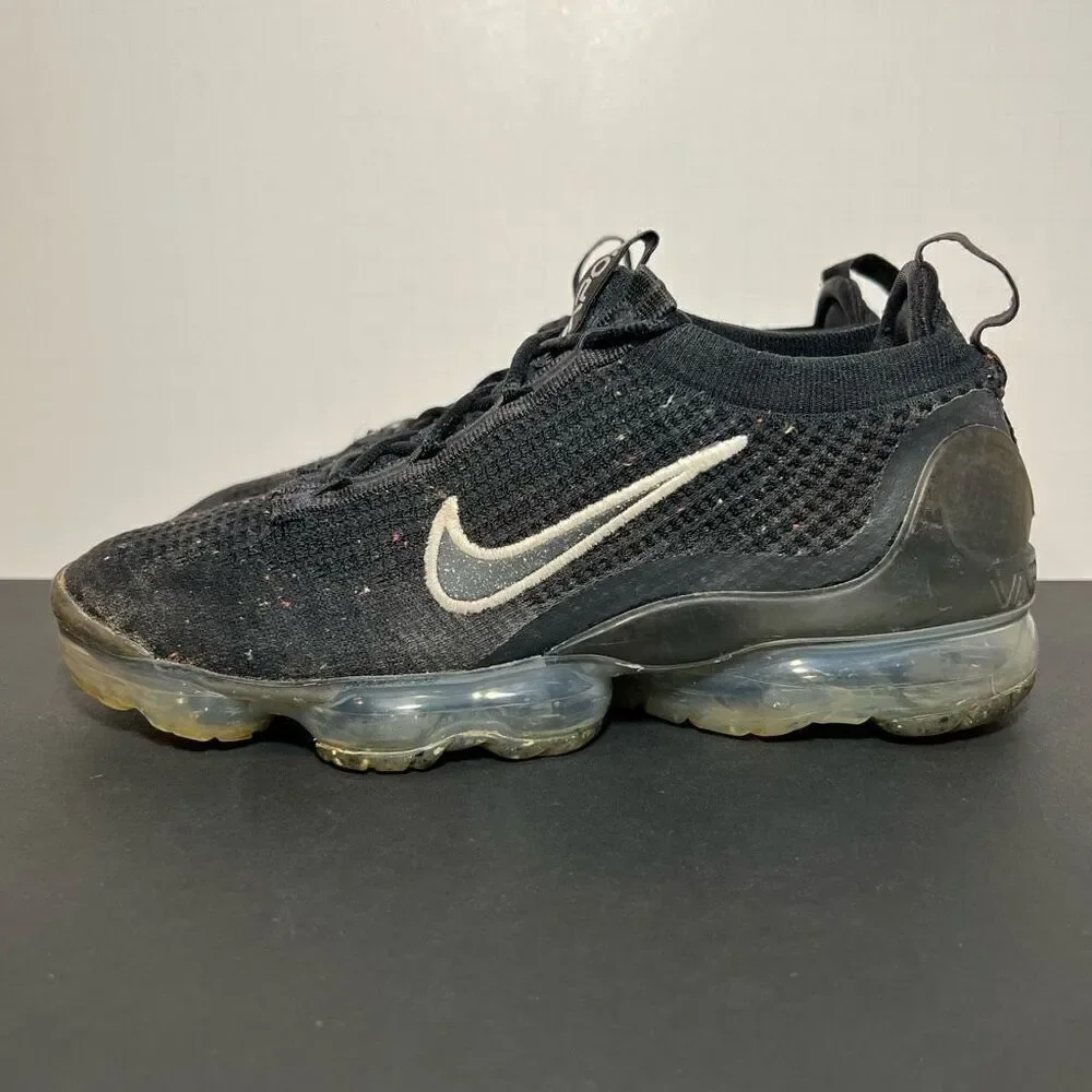 Womens NIKE Air VaporMax Flyknit 2021 Black Athletic Shoes / Size 8.5